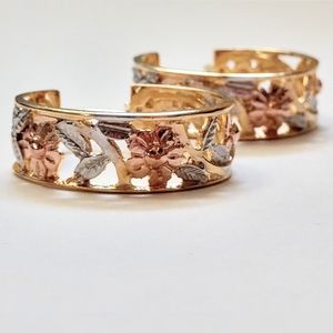 NWOT Hoop Earrings Gold Plated